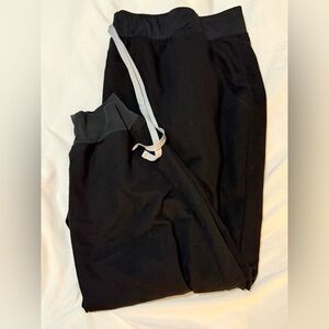 FIGS 3XLP Jogger